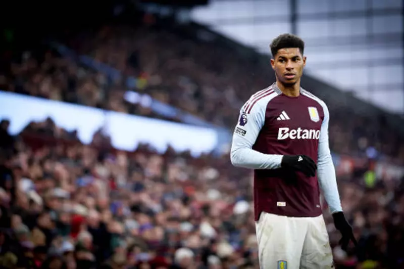 لأول مرة.. راشفورد وأسينسيو أساسيان في تشكيل أستون فيلا أمام ليفربول