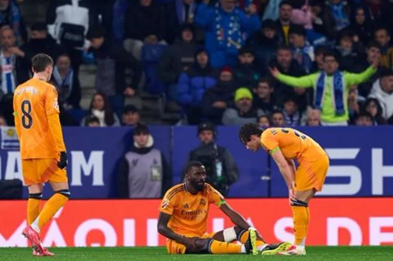 أبرزها مانشستر سيتي.. تقارير تكشف المباريات التي يغيب عنها روديجر مع ريال مدريد