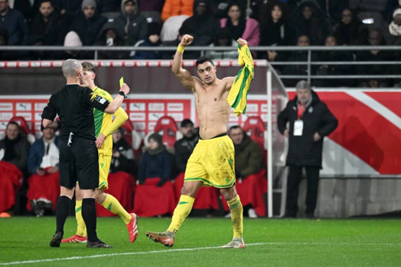 مدرب نانت: مصطفى محمد لاعب قوي.. وربما لم يقبل أن يشارك بديلا