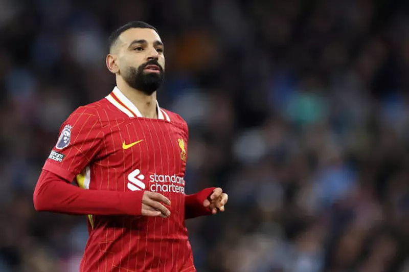 لا أستبعد بقاء صلاح.. صحفي إنجليزي يعلق على مستقبل ثلاثي ليفربول