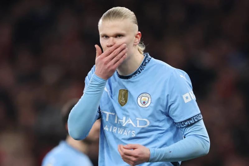 هالاند في سباق مع الوقت.. هل يلحق بموقعة ليفربول في الدوري الإنجليزي؟