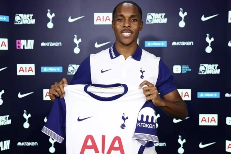 رغم اهتمام يونايتد وأرسنال وتشيلسي.. تيل: توتنهام كان الخيار الأفضل لي