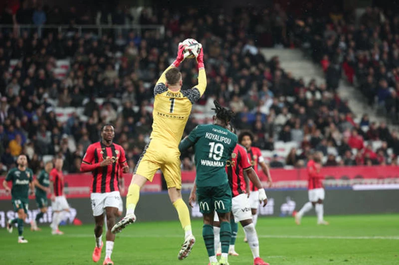 عبد المنعم شارك في الـ+90.. نيس ينسى أحزانه بالفوز على لانس في الدوري الفرنسي