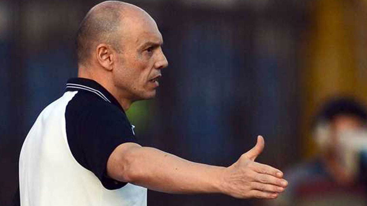 تاكيس جونياس عن تعادل بيراميدز مع فاركو: كرة القدم أحيانًا لا تكون عادلة