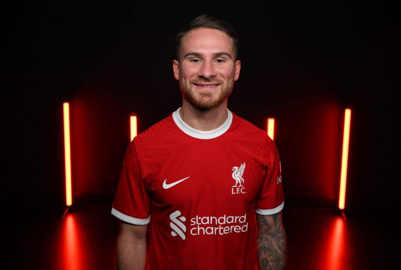 ماك أليستر يتحدث عن مستقبله مع ليفربول.. وتأثير أرني سلوت