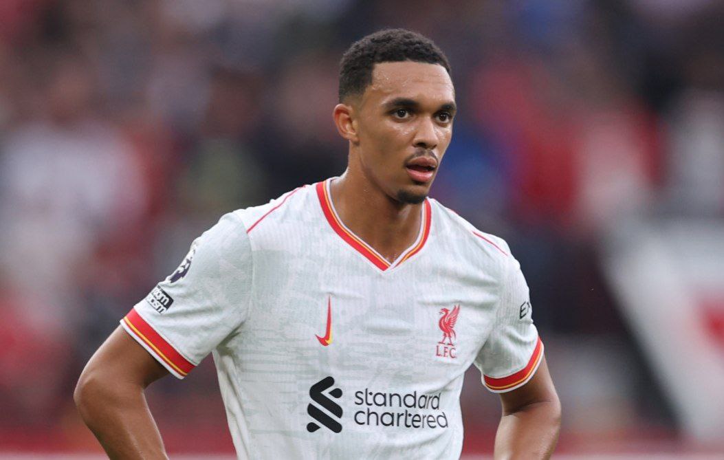 آرني سلوت يكشف حجم إصابة أرنولد وموقفه من مباراة ليفربول ضد توتنهام