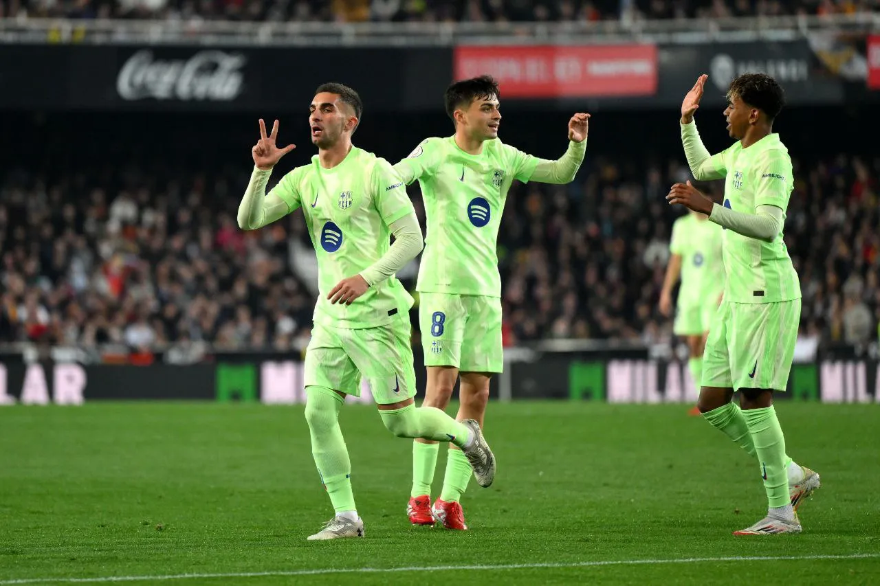 هل اقترب الرحيل ؟ -صدام جديد بين فليك وحارس برشلونة