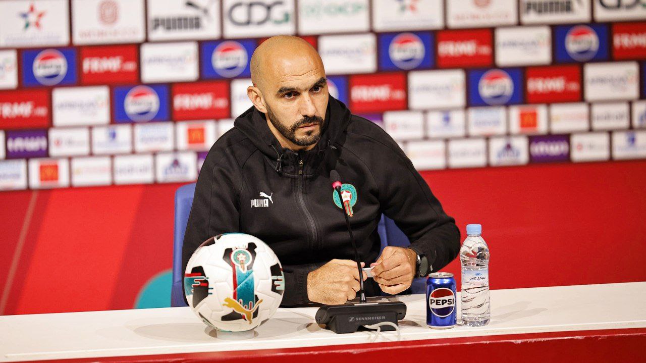 الركراكي يعقد اجتماعًا حاسمًا لاختيار قائمة منتخب المغرب