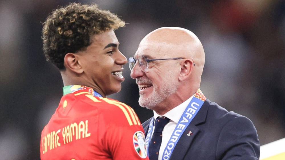 دي لا فوينتي يدعم لامين يامال