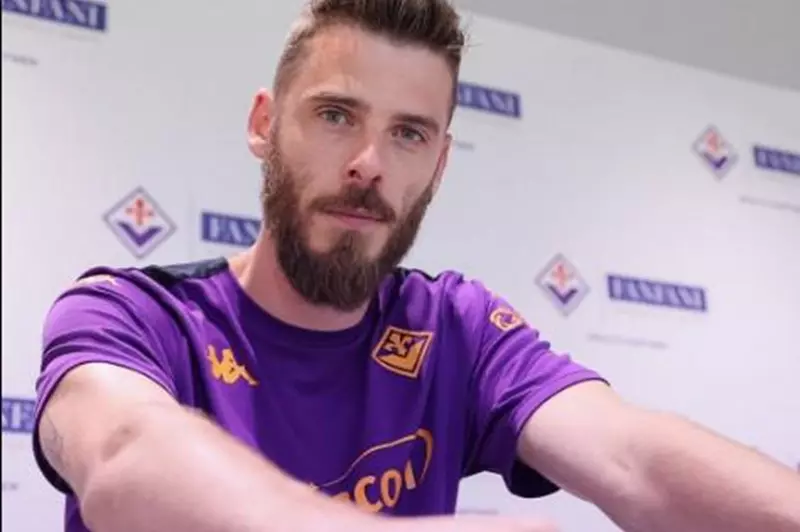 لاعب فيورنتينا: لا أصدق كيف فرط مانشستر يونايتد في دي خيا "أفضل حارس"