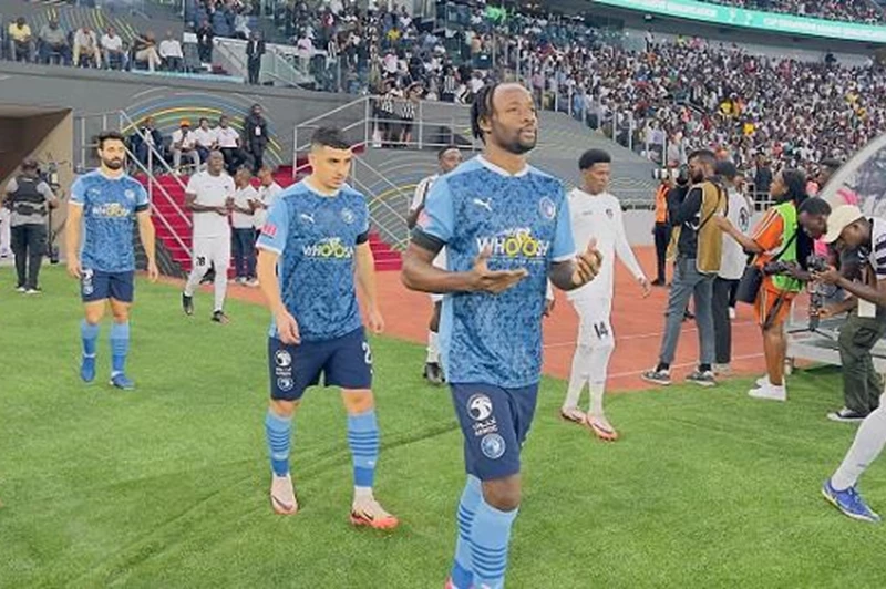 ماييلي ومهاجم برينتفورد على رأس قائمة الكونغو الديمقراطية في معسكر مارس