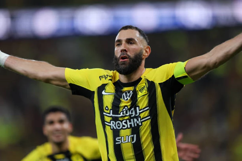 بنزيما: لم أشك في نجاحي مع ريال مدريد.. وأرغب بالعمل مع بيريز بعد الاعتزال