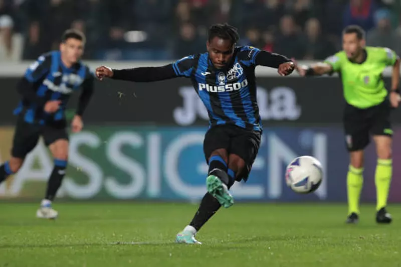 بعد صعوبة ضم ويليامز ولياو.. تقارير: برشلونة يدرس التعاقد مع نجم أتالانتا