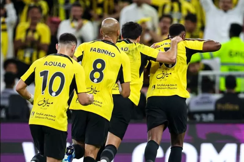 اتحاد جدة يفقد أحد أسلحته قبل قمة الشباب