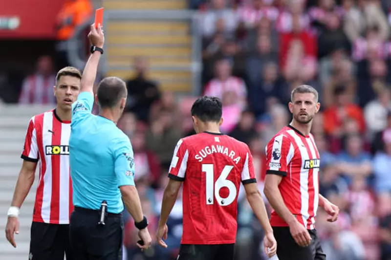 أكثر من مجرد هبوط.. ساوثامبتون على أعتاب أسوأ موسم في تاريخ الدوري الإنجليزي