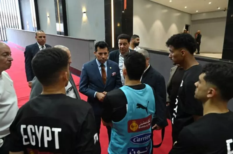 خلال مران منتخب مصر.. لاعبو الأولمبي يطالبون بمستحقاتهم بعد المشاركة بأولمبياد باريس 2024