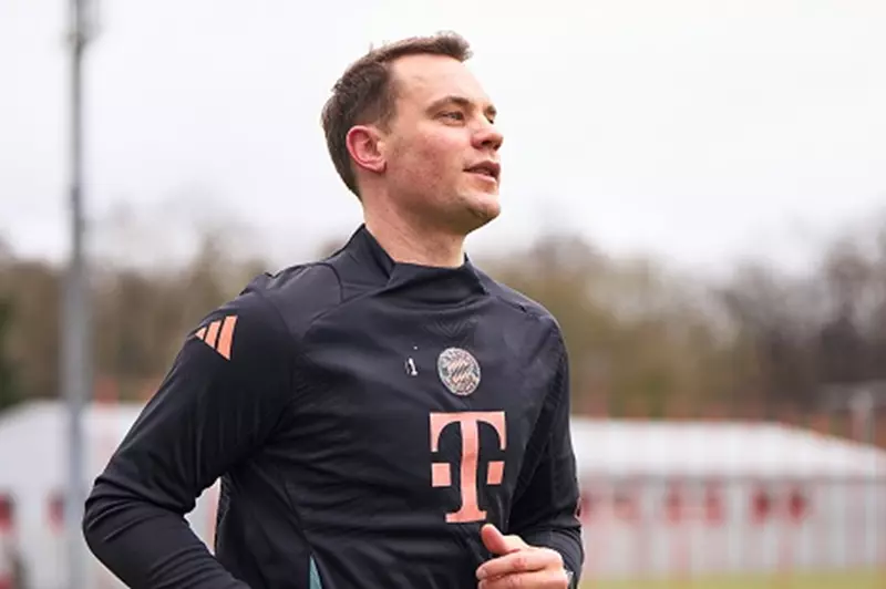 ما بين الإصابة والعودة.. أوبيرج يغادر معسكر شباب ألمانيا ونوير يبدأ التدرب بالكرة