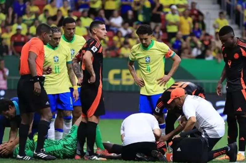 "اشتباه في ارتجاج بالمخ".. طبيب البرازيل يكشف تفاصيل إصابة أليسون بيكر