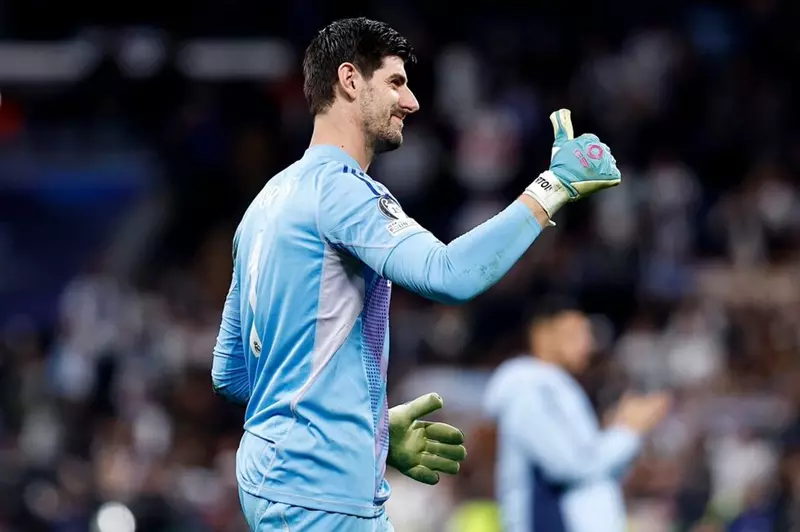 تقارير إسبانية تكشف.. هل يشارك كورتوا في مباراة ريال مدريد وليجانيس؟