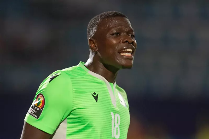 اتهام حارس مرمى منتخب كينيا بالتلاعب في نتائج المباريات