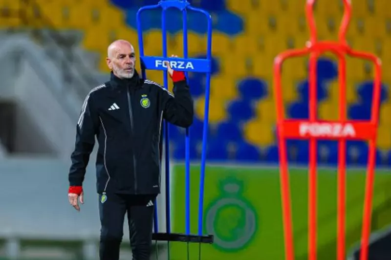 "خيار مناسب لروما".. تقارير: بيولي يستعد للرحيل عن النصر السعودي في الصيف