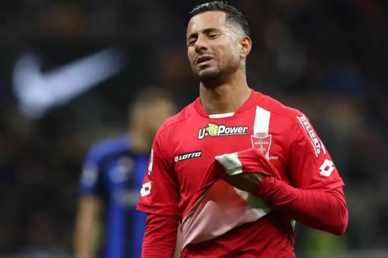 بعد عقد من الزمن.. تبرئة مدافع مونزا من تهم التلاعب والارتباط بالمافيا