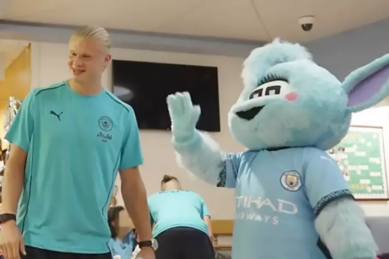 مانشستر سيتي يبرئ هالاند من تهمة الاعتداء على تميمة النادي