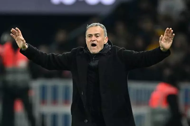 تقارير: لويس إنريكي يحدد 5 أسماء للرحيل عن باريس سان جيرمان