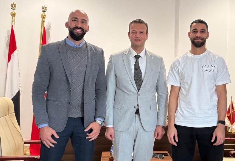 جلسة صلح عمرو السولية وعضو النادي الأهلي