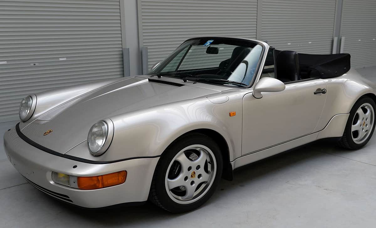 عرض سيارة مارادونا “البورشه” للبيع في مزاد علني