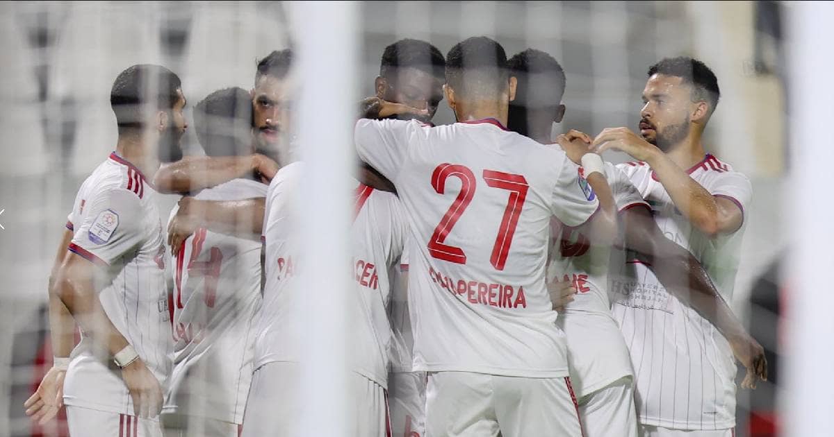 الشارقة ينتزع صدارة دوري ادنوك من الوصل بفوز صعب على البطائح