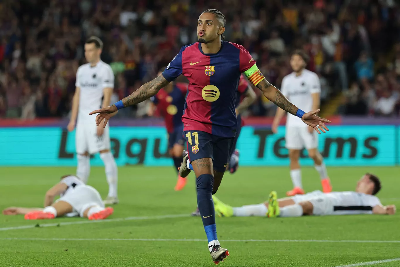 تشكيل برشلونة ضد بنفيكا بإياب دوري أبطال أوروبا