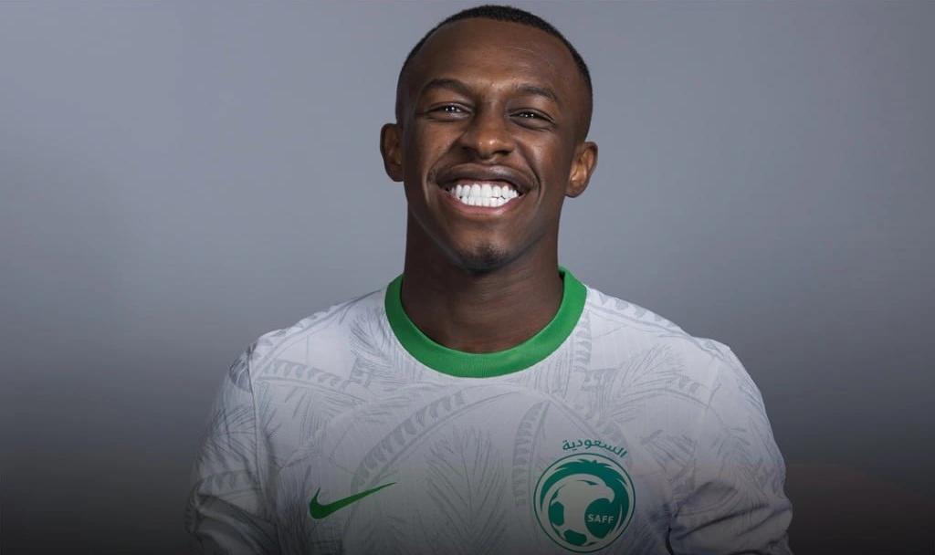 خير السند.. سعود عبد الحميد يتلقى دعم مانشيني