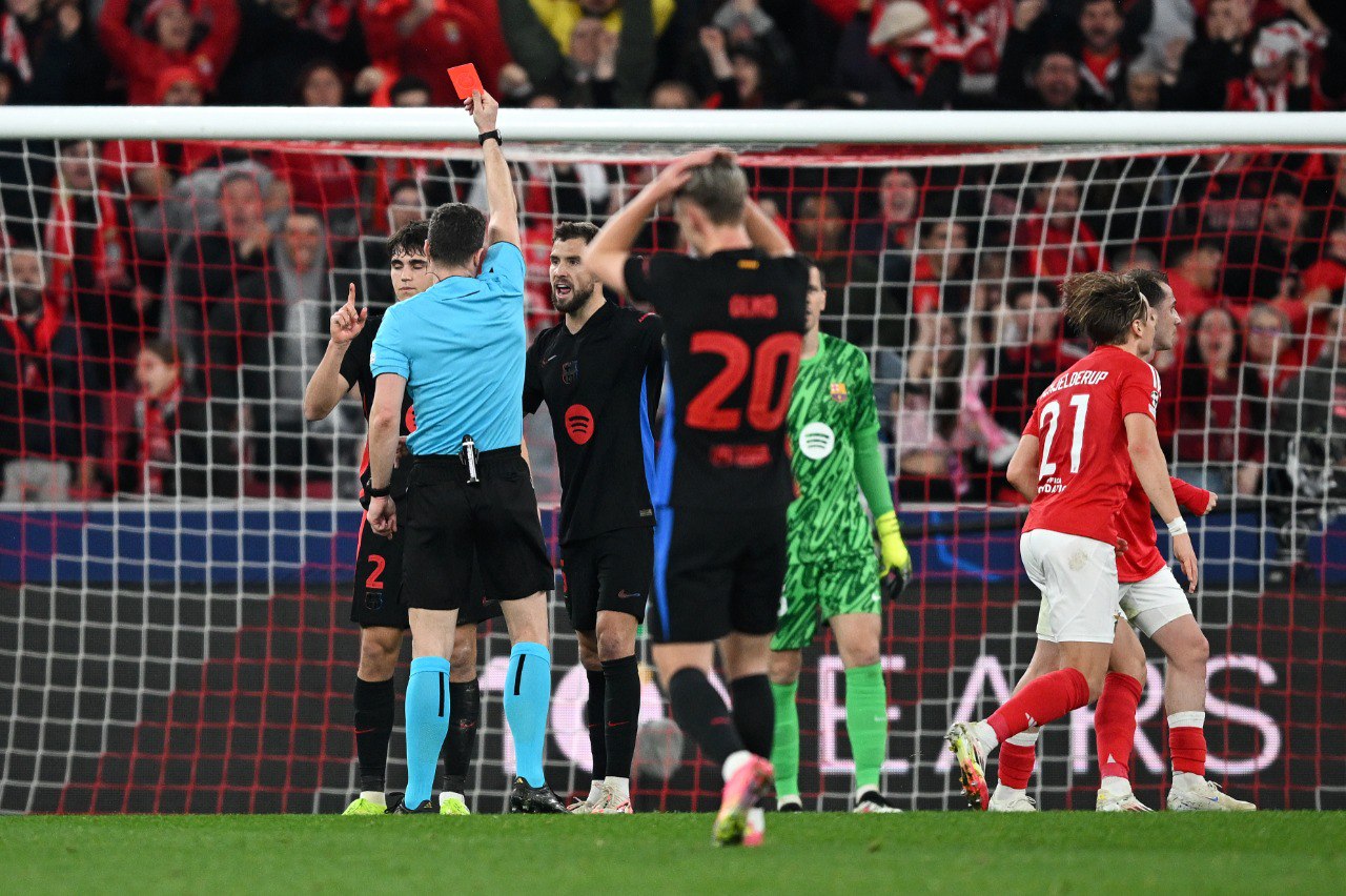 بيدري يكشف سر تفوق برشلونة على بنفيكا بعد الطرد