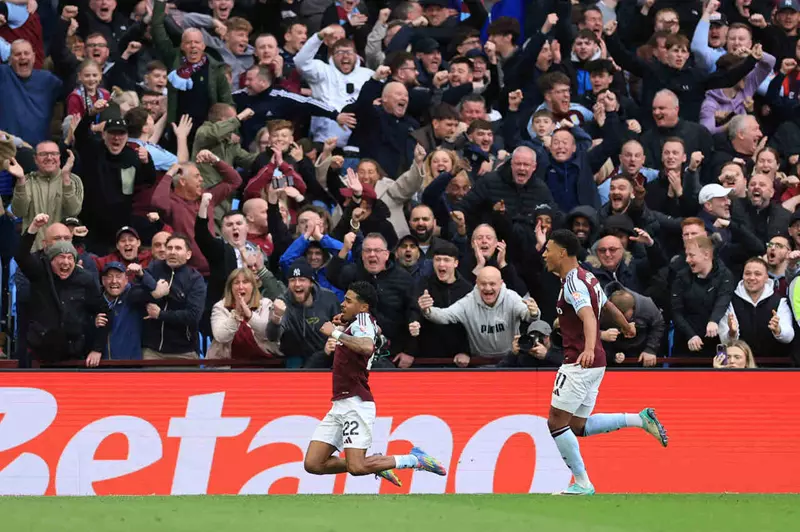 الفوز الخامس تواليًا.. أستون فيلا يكتسح نيوكاسل يونايتد في الدوري الإنجليزي