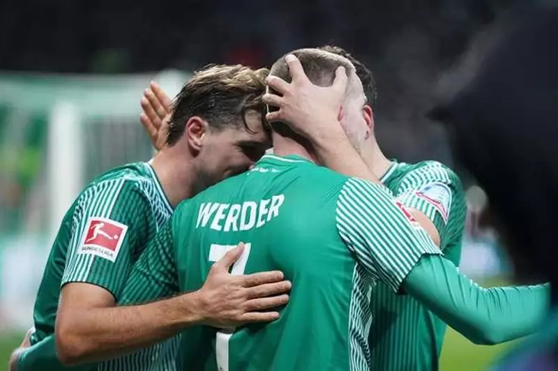 بريمن يحقق فوزاً ثميناً على فرانكفورت في البوندسليجا