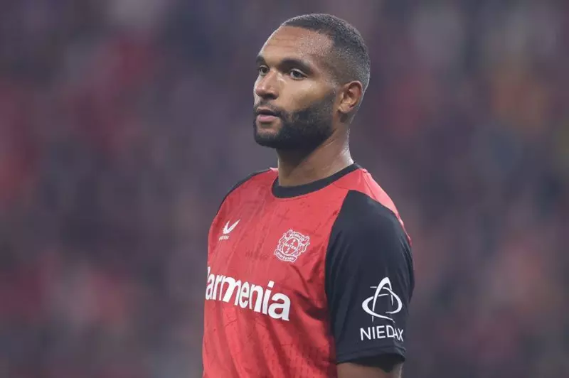 منافسة شرسة.. يونايتد يسعى لخطف جوناثان تاه من أنياب ريال مدريد