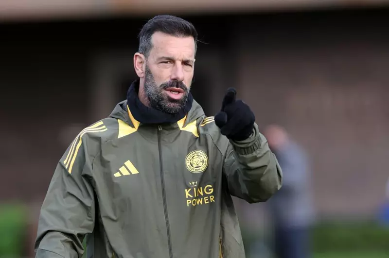 بعد نتائجه السلبية.. فان نيستلروي: أمر مخيب للآمال.. وكان هدفي دفع ليستر للأمام