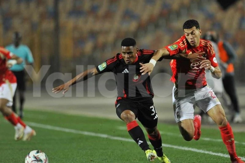 واجه الأهلي مرتين.. أورلاندو يعلن رسميا رحيل مدربه نهاية الموسم