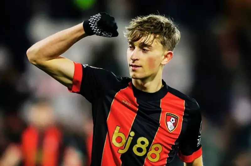 تقارير: بايرن ميونخ يرغب في ضم هويسن.. وبند مثير في عقده