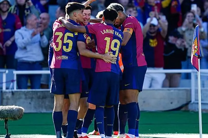 صدارة آمنة.. برشلونة يقسو على جيرونا في ليلة تألق ليفاندوفسكي