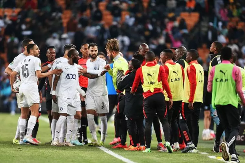 الـVAR أنقذنا.. ماذا قالت صحف جنوب أفريقيا عن تعادل أورلاندو وبيراميدز؟