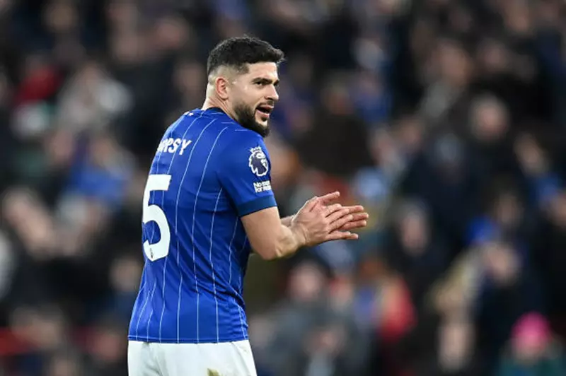 الهبوط مسألة وقت.. سام مرسي يودع الدوري الإنجليزي قريبا