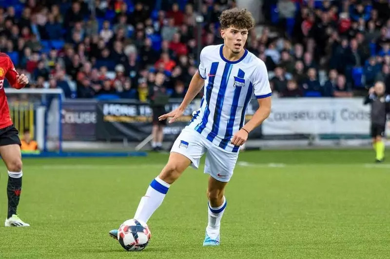 للمرة الأولى.. سليم طلب يدخل قائمة هيرتا برلين الألماني