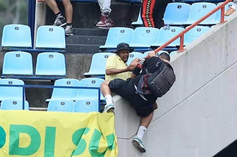 صنداونز يعتذر للترجي بعد أحداث شغب الجماهير في جنوب أفريقيا