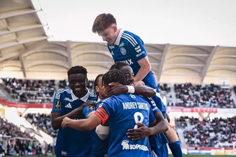 الدوري الفرنسي.. ستراسبورج يقفز للمربع الذهبي.. وأوكسير يحرج رين