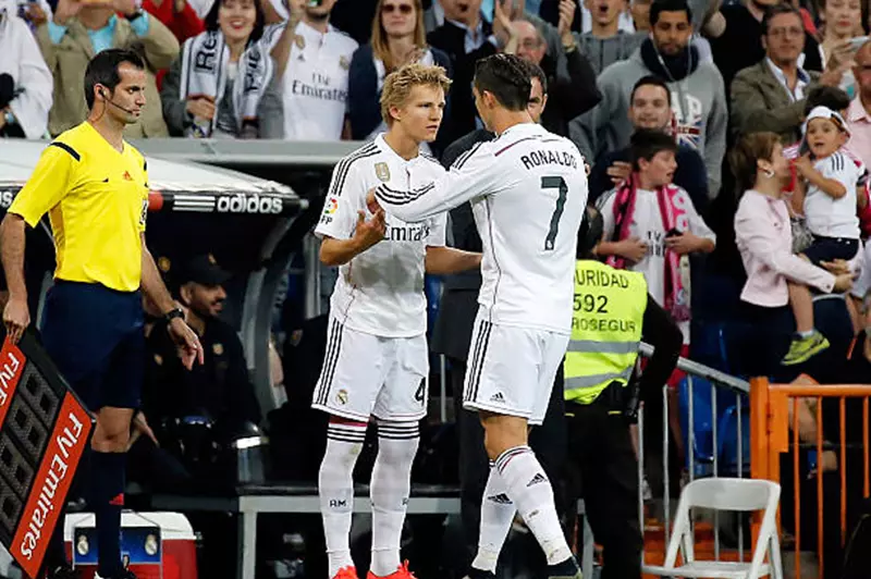 قبل مواجهة فريقه السابق.. ماذا قدم مارتن أوديجارد مع ريال مدريد؟