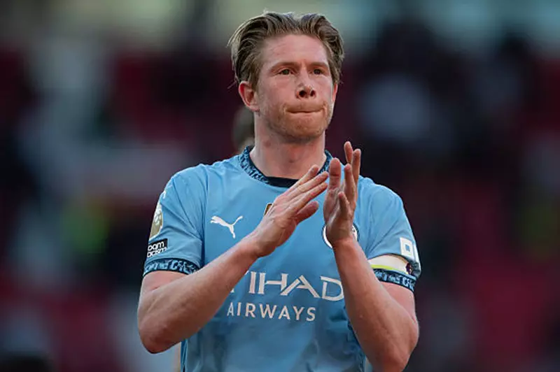 أحدهما من الدوري الإنجليزي.. لاعبان مرشحان لخلافة دي بروين في مانشستر سيتي