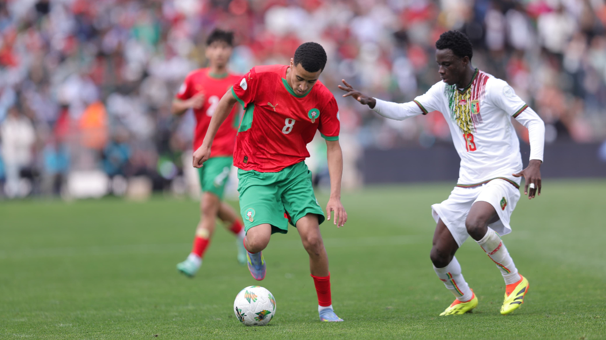 هدف كبار أوروبا – أياكس يستعد لخسارة جوهرة المغرب