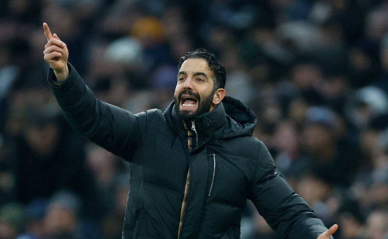 تعليق غامض من أموريم حول عودة أنتوني إلى مانشستر يونايتد